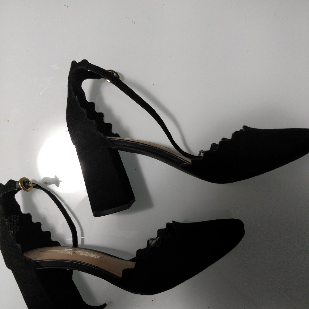 Beautiful shoes - Picture 2 of 7